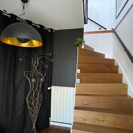 Apartment Entier, Calme, Confortable Et Spacieux