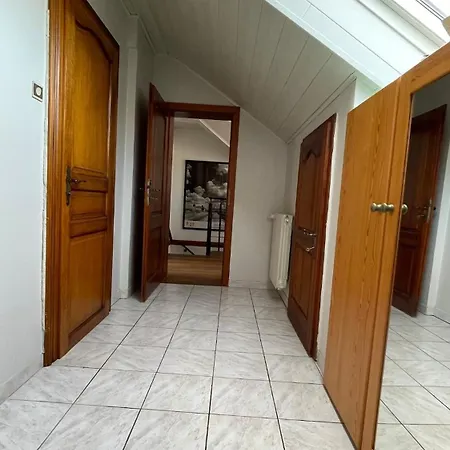Apartment Entier, Calme, Confortable Et Spacieux